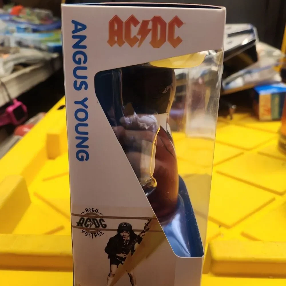 AC/DC Angus Young High Voltage 5.5